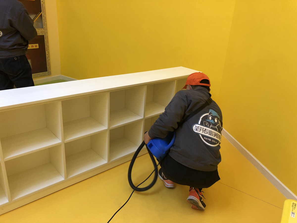 教室柜子全方位噴涂施工 教室柜子全方位噴涂施工