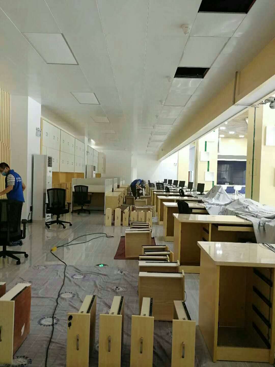 辦公區域桌椅全方位噴涂治理甲醛 辦公區域桌椅全方位噴涂治理甲醛