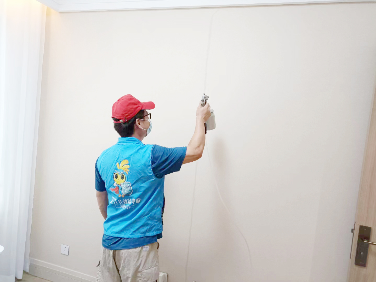 臥室壁紙噴槍甲醛治理噴涂施工 臥室壁紙噴槍甲醛治理噴涂施工