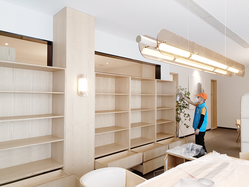 休閑區(qū)儲(chǔ)物柜噴槍施工治理甲醛 休閑區(qū)儲(chǔ)物柜噴槍施工治理甲醛